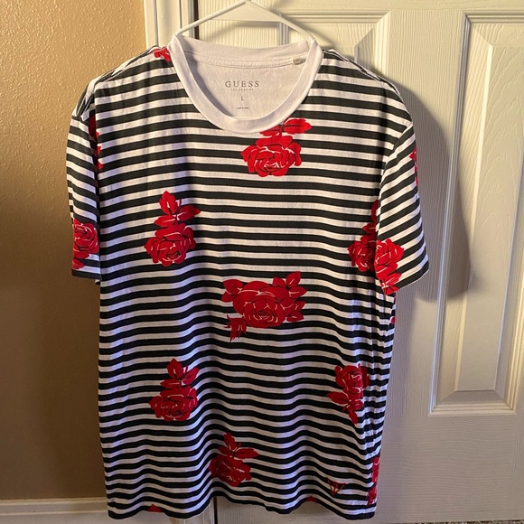 Guess Men’s Large T-Shitt